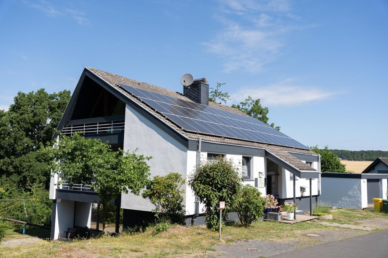 Ferienhaus Schoene Aussicht Ferienwohnung Gelb Hemfurth-Edersee Dış mekan fotoğraf